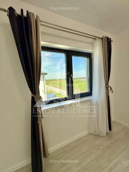 Domnesti, ansamblu case individuale P+1, curte 400 m, vezi video