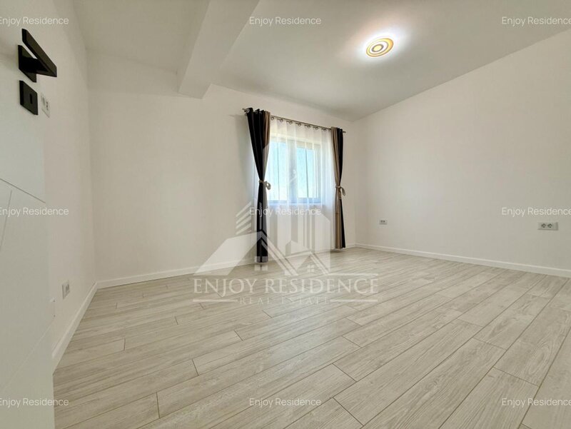 Domnesti, ansamblu case individuale P+1, curte 400 m, vezi video