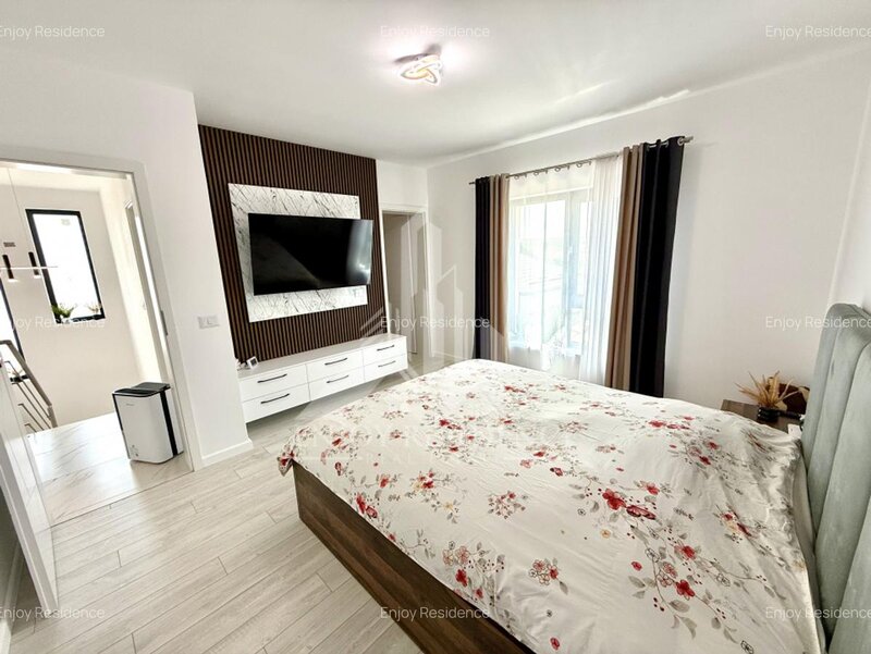 Domnesti, ansamblu case individuale P+1, curte 400 m, vezi video