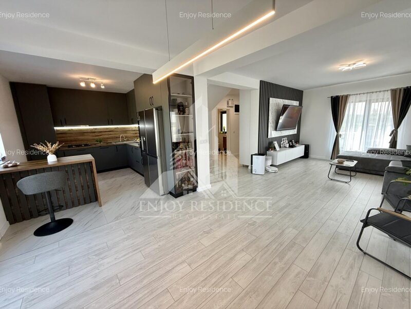 Domnesti, ansamblu case individuale P+1, curte 400 m, vezi video