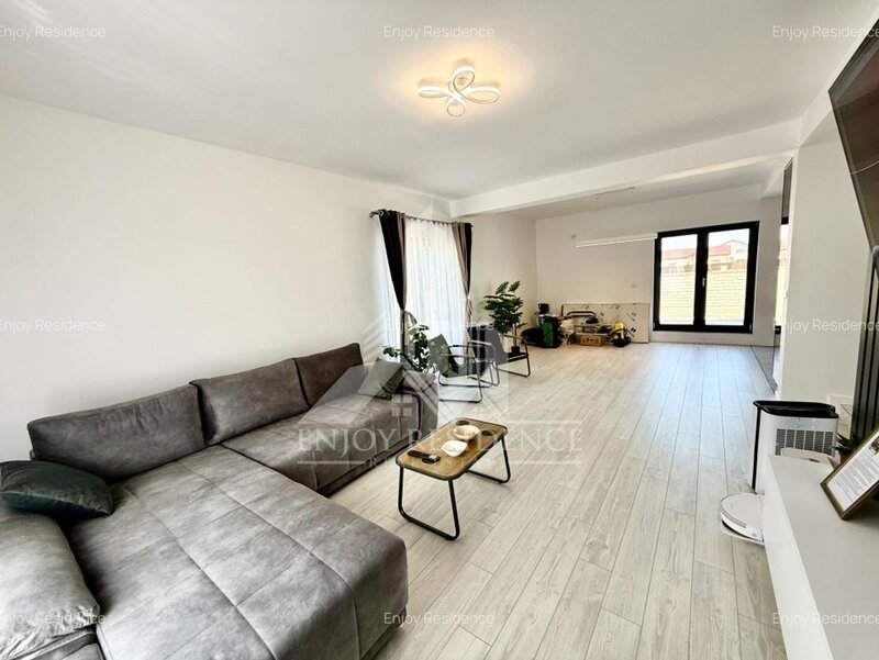 Domnesti, ansamblu case individuale P+1, curte 400 m, vezi video